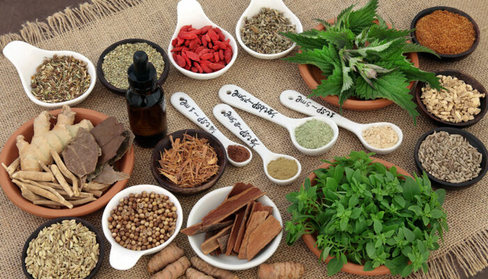 8 herbs and spices for cancer prevention